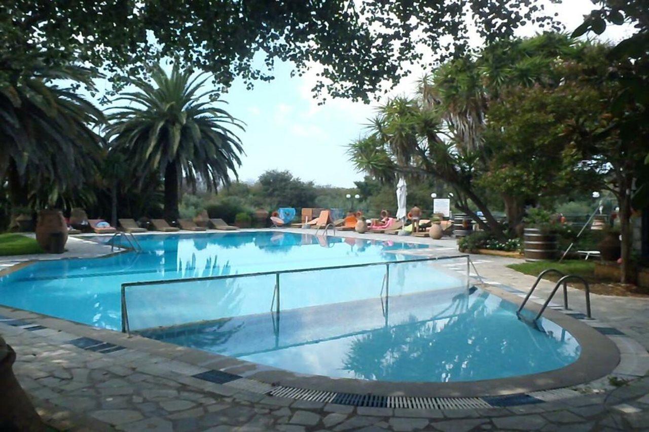 Spiti Nikos Aparthotel Danilia Bagian luar foto